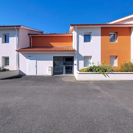 Apartment Les Jardins D'aunis-2 By Interhome